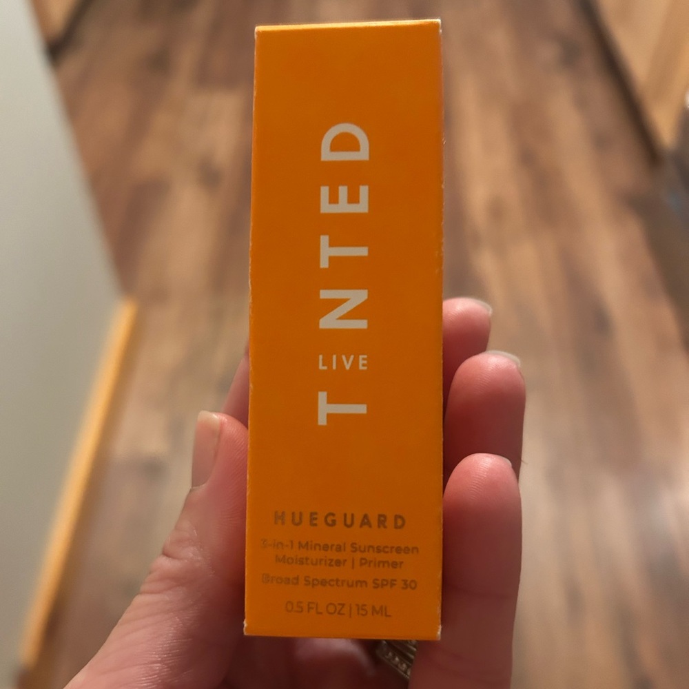 Live Tinted - 3 in 1 moisturizer